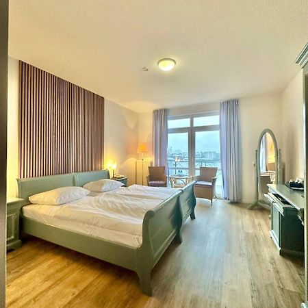 Gaestehaus Weserblick Am Weser-Sandstrand Berne Exteriér fotografie