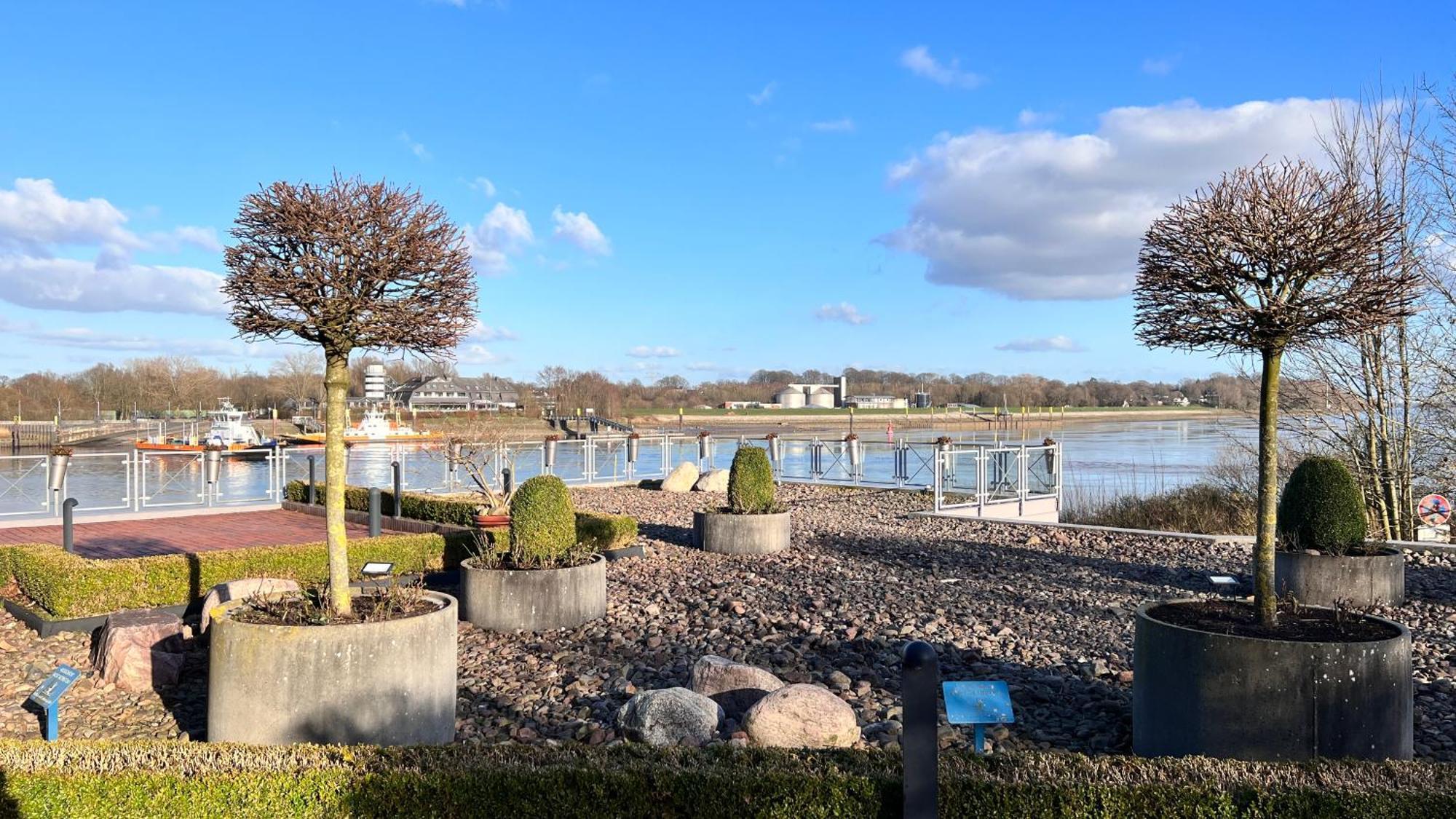 Gaestehaus Weserblick Am Weser-Sandstrand Berne Exteriér fotografie