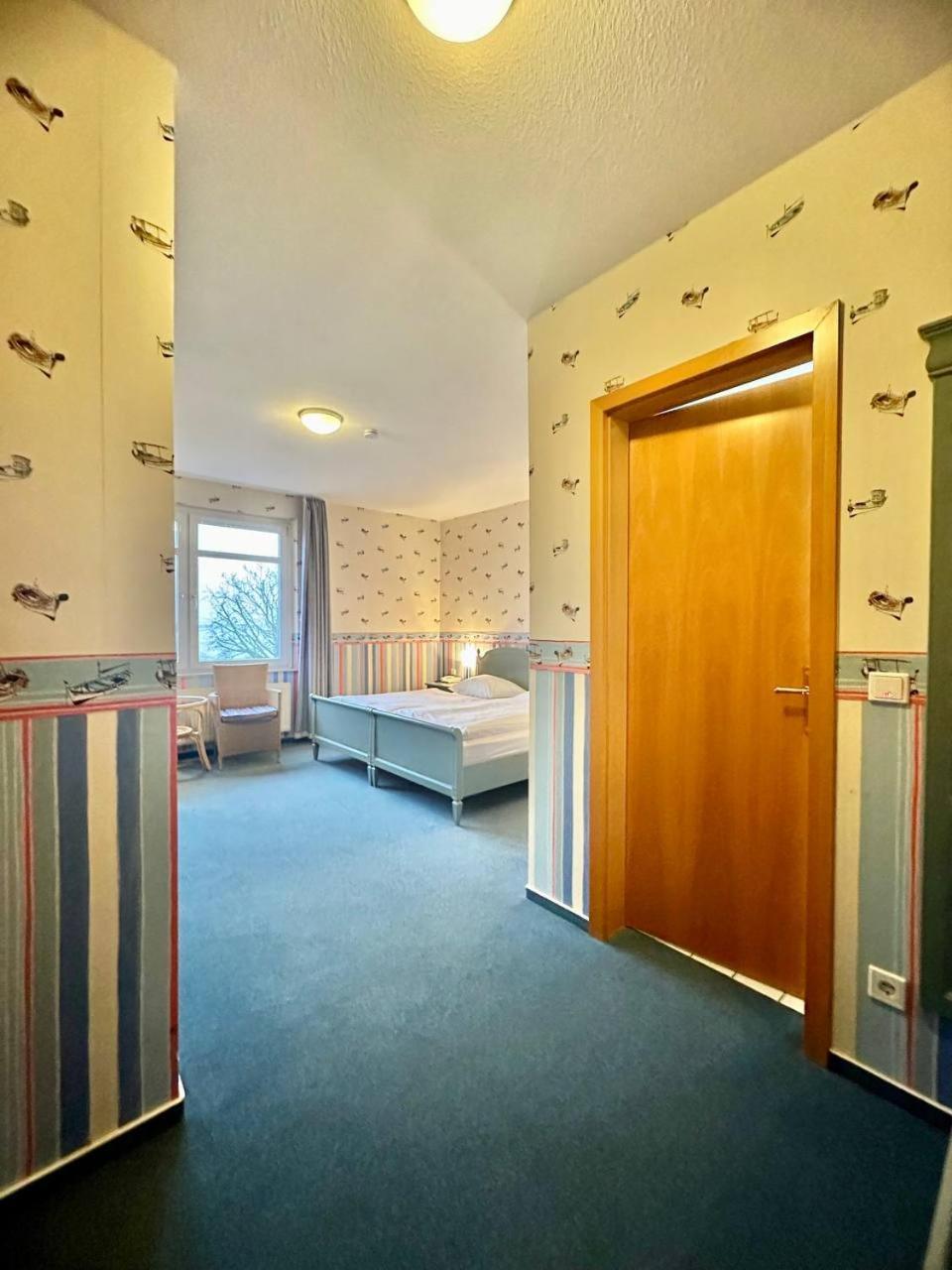 Gaestehaus Weserblick Am Weser-Sandstrand Berne Exteriér fotografie