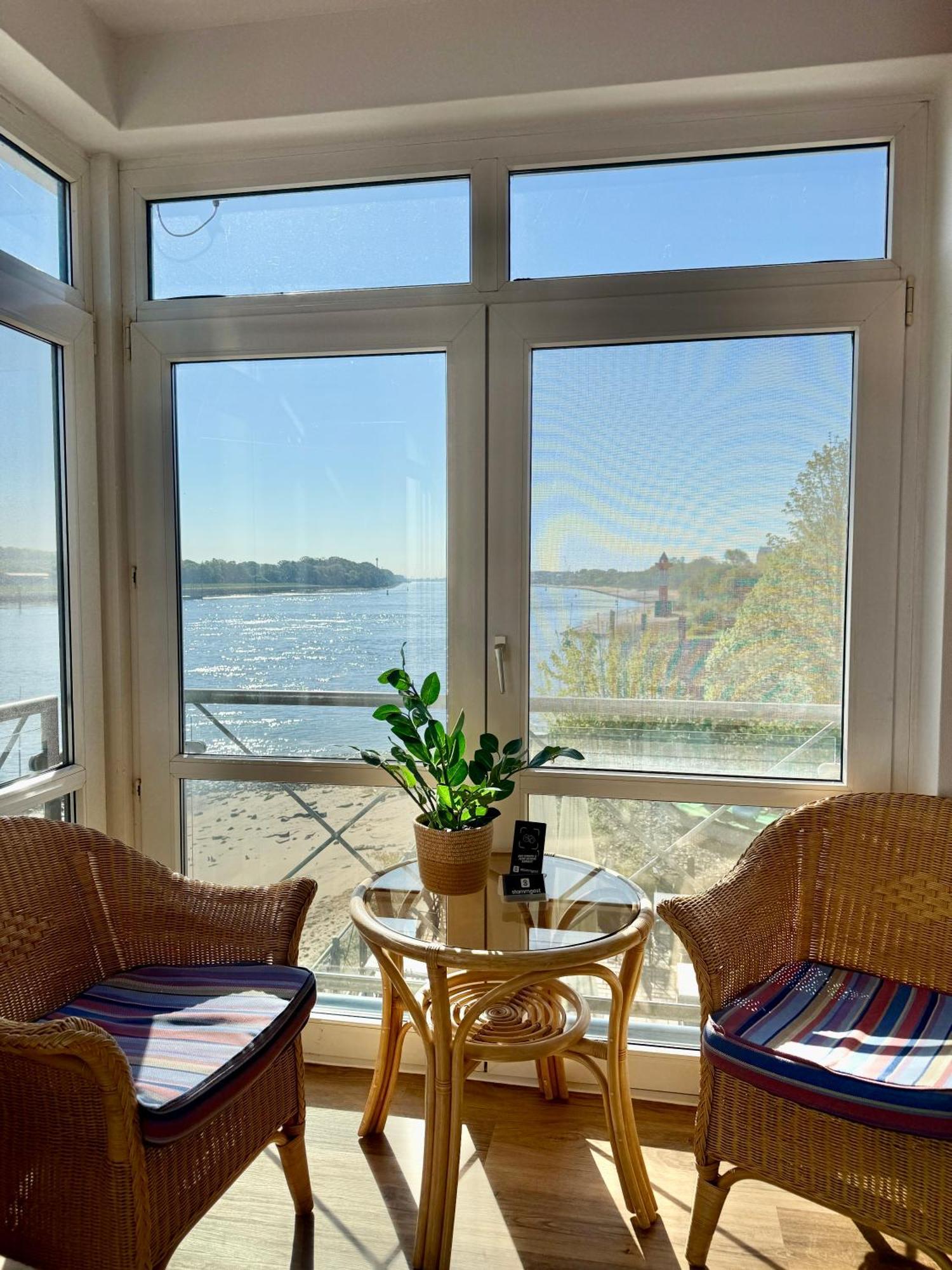 Gaestehaus Weserblick Am Weser-Sandstrand Berne Exteriér fotografie